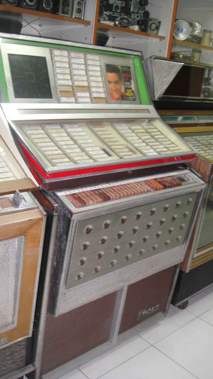 Old jukeboxes for sale
