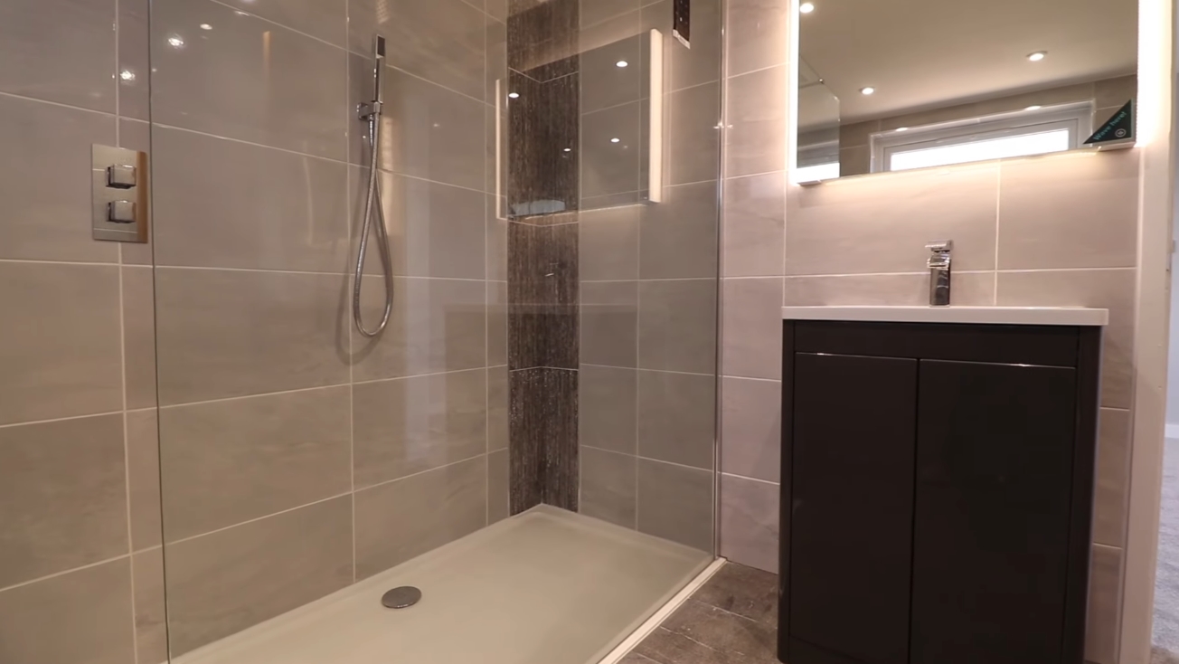 Home Interior Design Tour vs. What £500,000 Buys You In This Part Of The UK