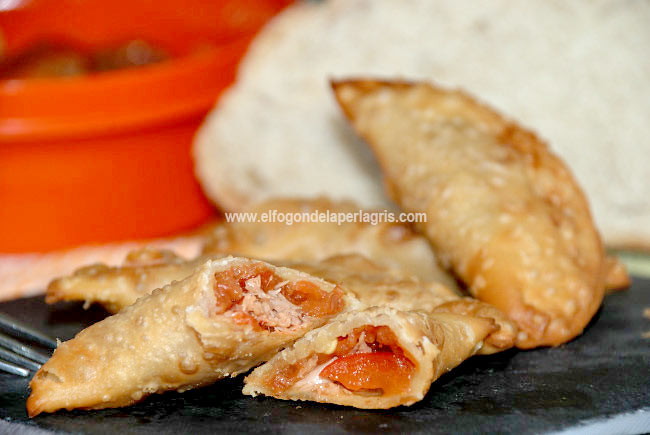 Empanadillas fritas de pimientos asados y melva Empanadillas fritas de pimientos asados y melva