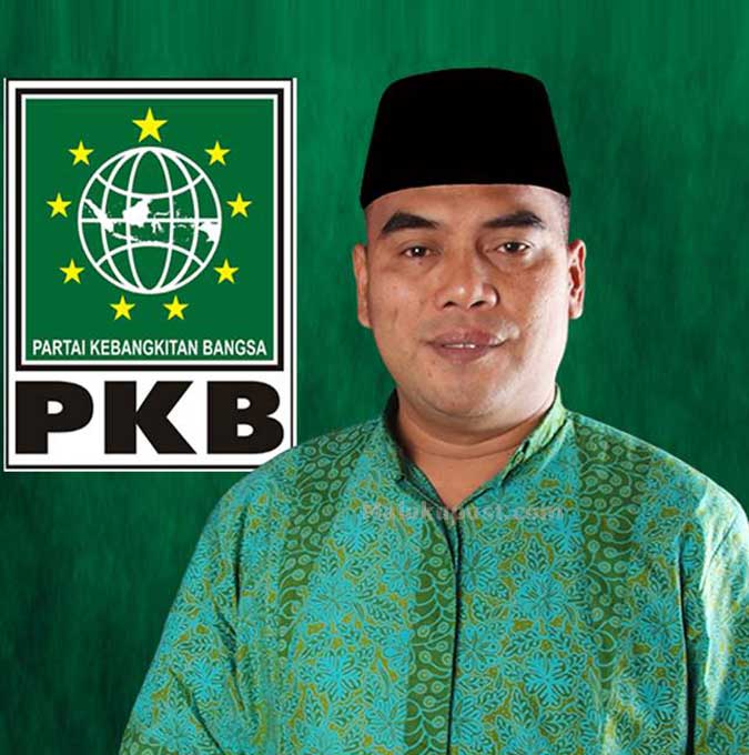 PKB Belum Turunkan Mekanisme Pilkada Maluku Ambon, Malukupost.com - Dewan Pimpinan Pusat (DPP) Partai Kebangkitan Bangsa (PKB) belum menurunkan mekanisme pelaksanaan Pilkada Maluku 2018. Ketua DPW PKB Maluku, Basri Damis, dikonfirmasi, Rabu (19/4), mengatakan pihaknya taat azas sehingga masih menunggu arahan dari DPP. "Kami ada mekanisme internal yang harus ditaati maupun dijunjung tinggi," ujarnya. Basri mengaku sudah memiliki petunjuk teknis (Juknis) tentang pelaksanaan Pilkada Maluku 2018, namun mekanisme maupun pentahapan belum diterima dari DPP. Khan masih ada tenggat waktu relatif panjang sehingga soal mekanisme maupun pentahapan tidak menjadi masalah prinsipil," katanya.
