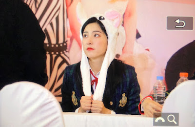 토끼모자 쓴 우주소녀.jpgif | 인스티즈