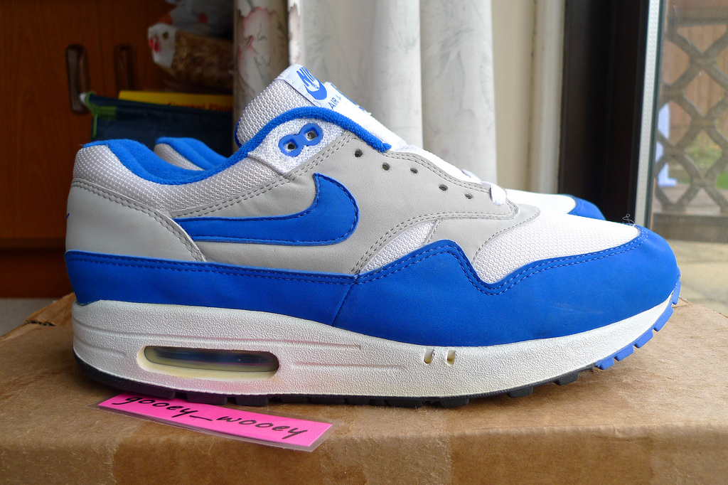 am1 royal blue