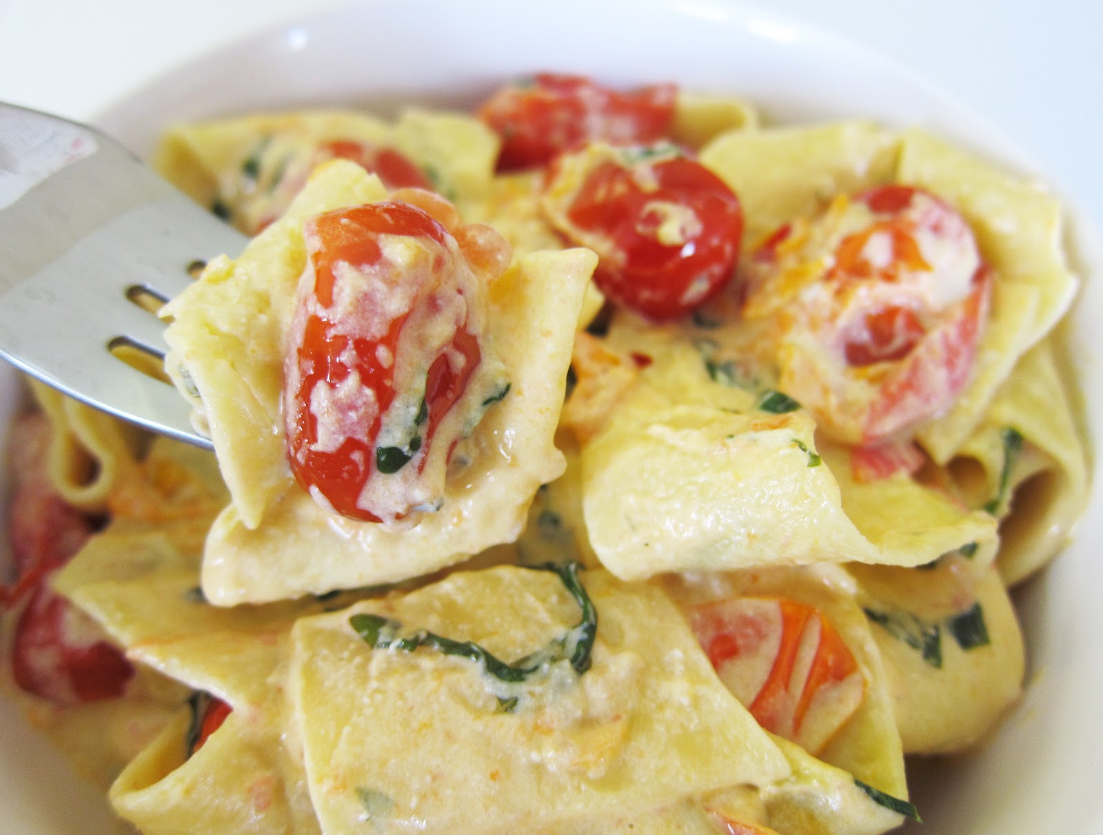 Bloatal Recall Pasta with Goat Cheese and Roasted Cherry Tomatoes