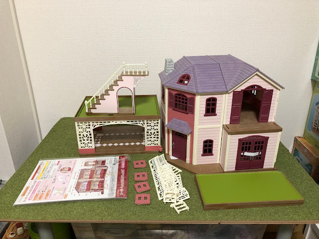 Sylvanian Families Large House With Carport Lavender