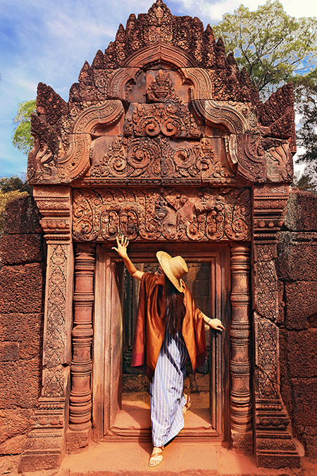Seeing red at the Pink Temple of Siem Reap, Banteay Srei aka The Citadel of The Women.