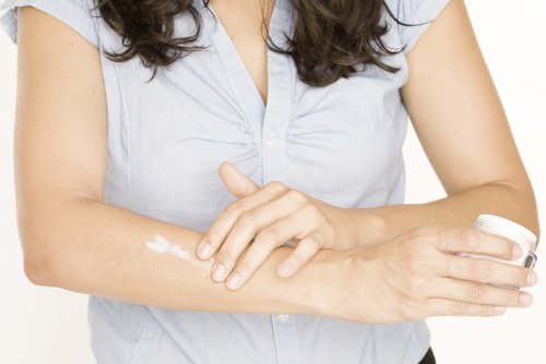 Pourquoi devrions-nous toujours utiliser l'après-soleil? Pourquoi devrions-nous toujours utiliser l'après-soleil?