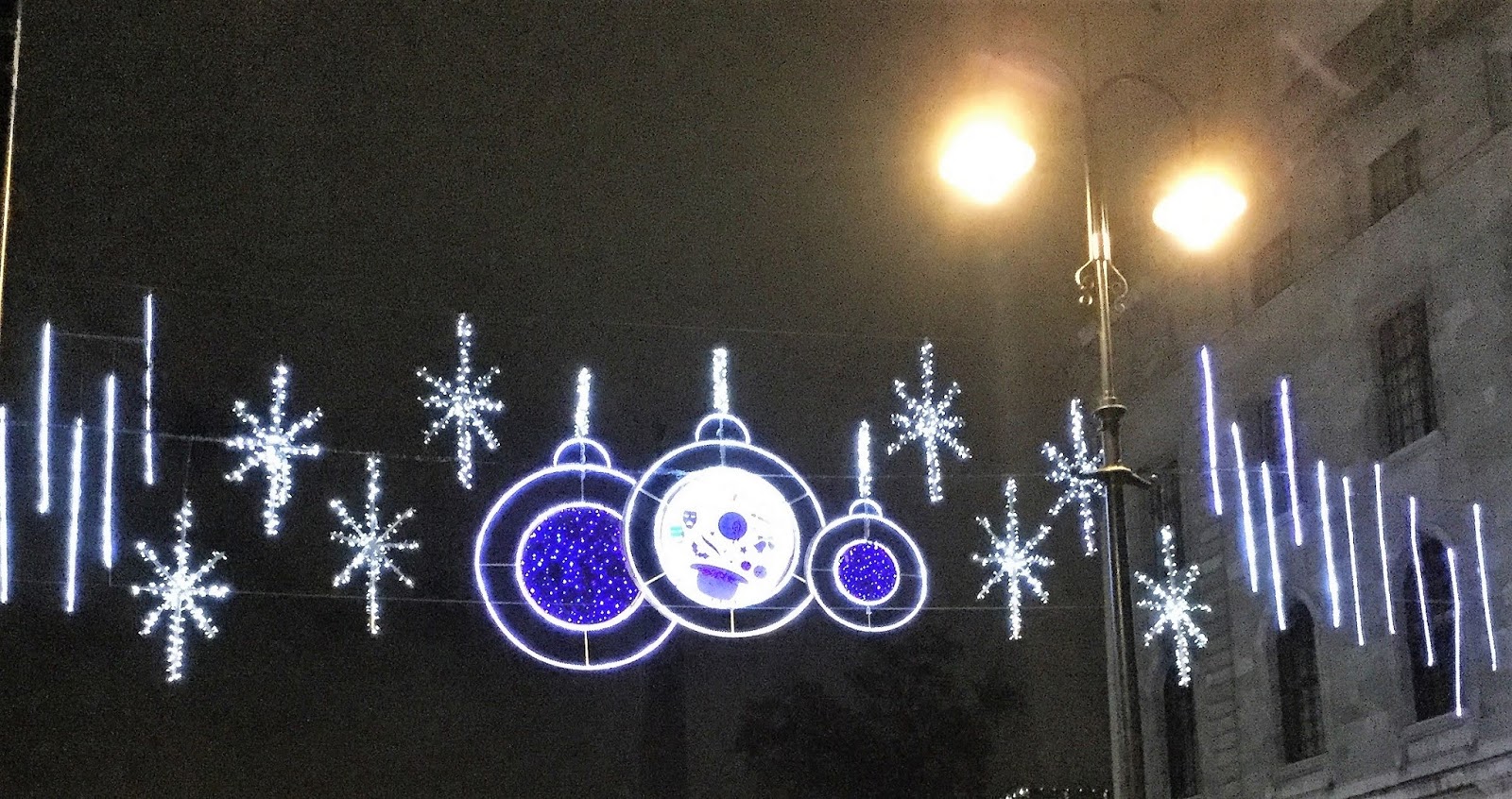 On the Bridge Christmas Lights and London Traffic On the Bridge Christmas Lights and London Traffic