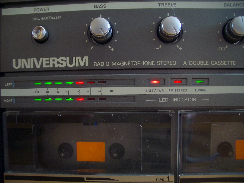 Стик universum. Магнитола Universum. Кассетная дека Universum. Усилитель Universum 2500. Дека кассетная «Universum Hi-Fi System 6600».