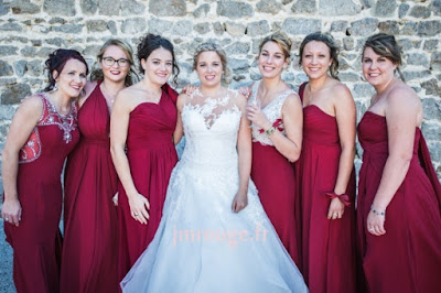 Robes de demoiselle d'honneur bordeaux longues en différents styles