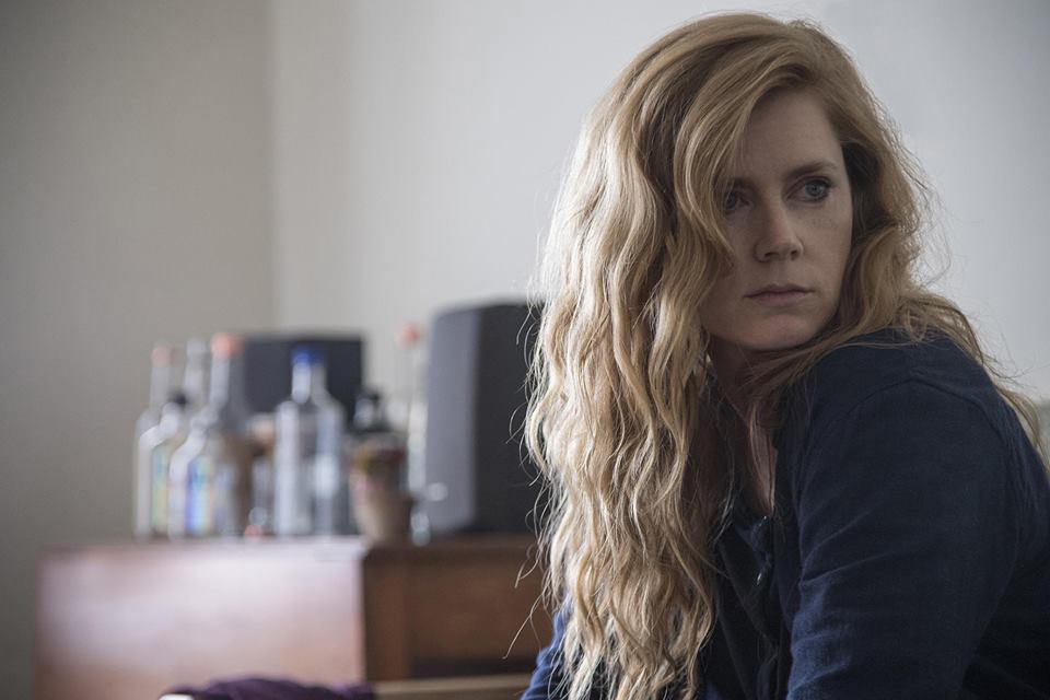 TV: Sharp Objects - S01 E01 - Reviewed