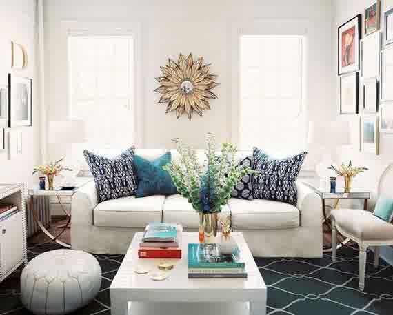 Memanfaatkan Bantal Sofa Untuk Nuansa Warna Ruang Tamu Anda