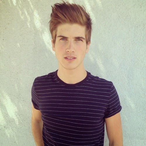 FamousTalk: Joey Graceffa