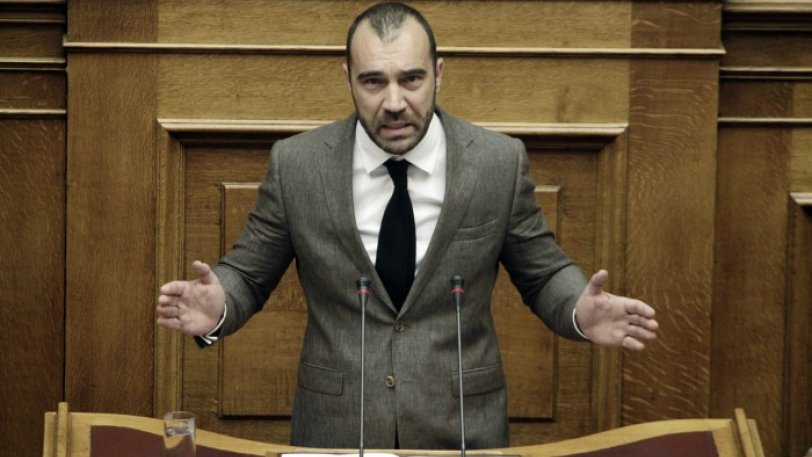 Βουλευτής Χρυσής Αυγής: «Τα ομόφυλα ζευγάρια από βίτσιο θέλουν παιδί αντί κατοικίδιο» (vid) Βουλευτής Χρυσής Αυγής: «Τα ομόφυλα ζευγάρια από βίτσιο θέλουν παιδί αντί κατοικίδιο» (vid)