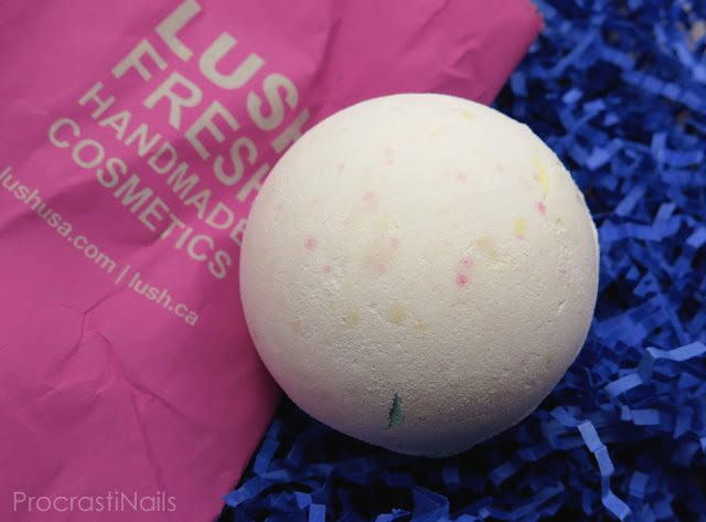 Lush Dragon's Egg Bath Bomb