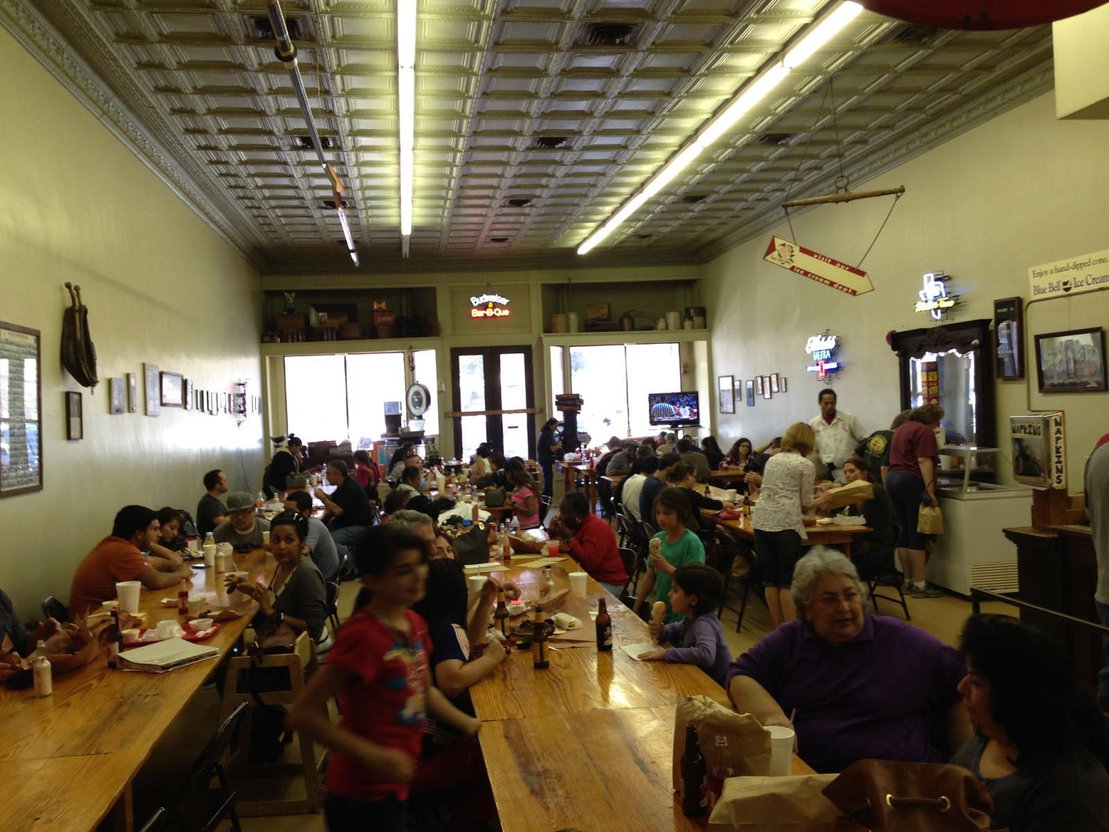 Man Up Tales of Texas BBQ™ The rest from Smitty's Market (Lockhart, TX)