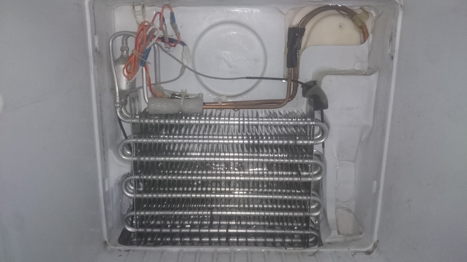 Memperbaiki Kulkas 2 Pintu Tidak Dingin Electramaster