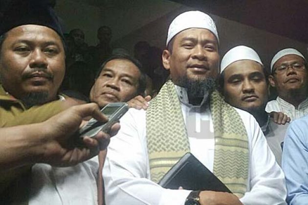 Tragedi Penangkapan Ustadz Zulkifli M. Ali www