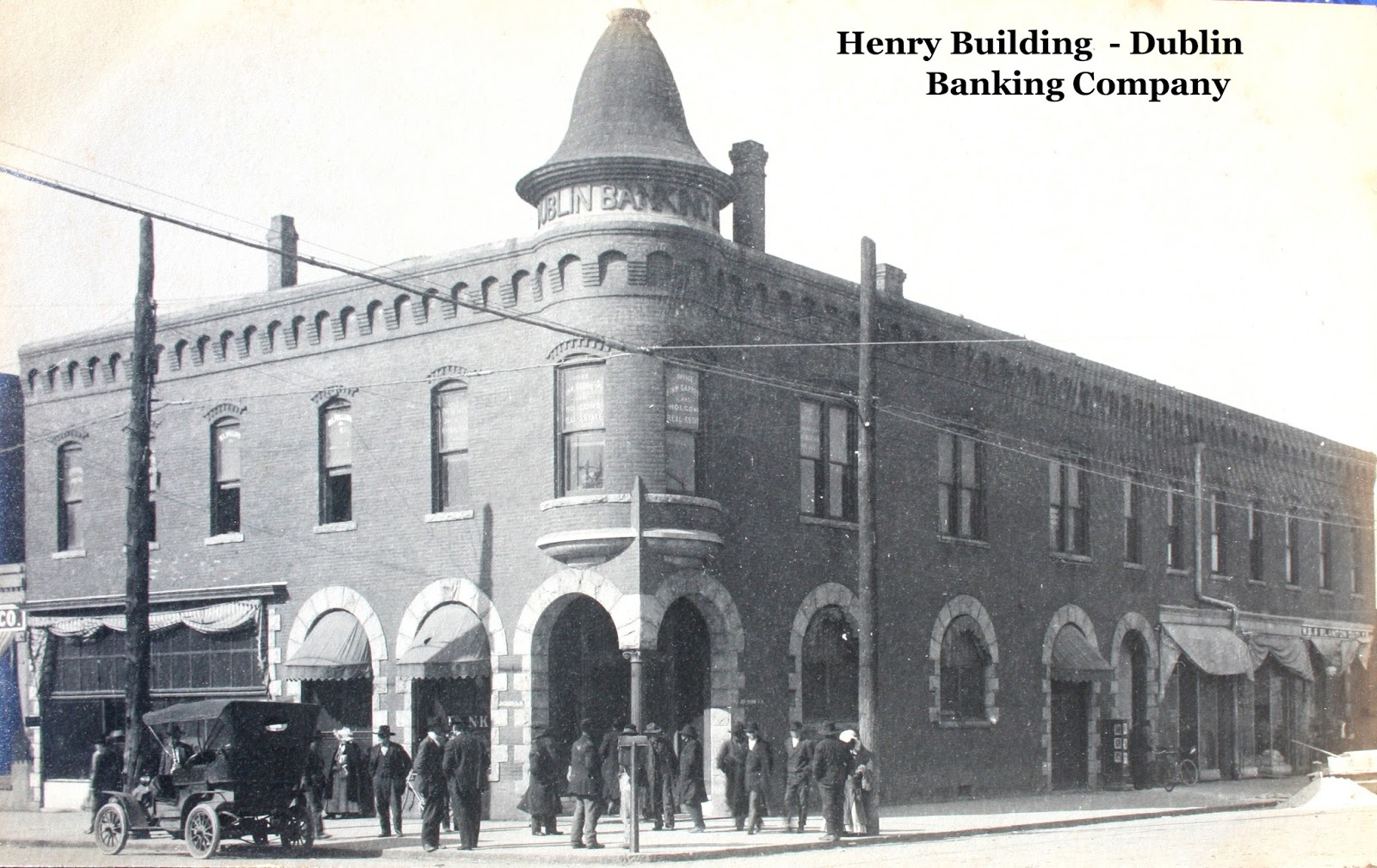 IMAGES OF OUR PAST HENRY BUILDING, WEST JACKSON STREET & NORTH