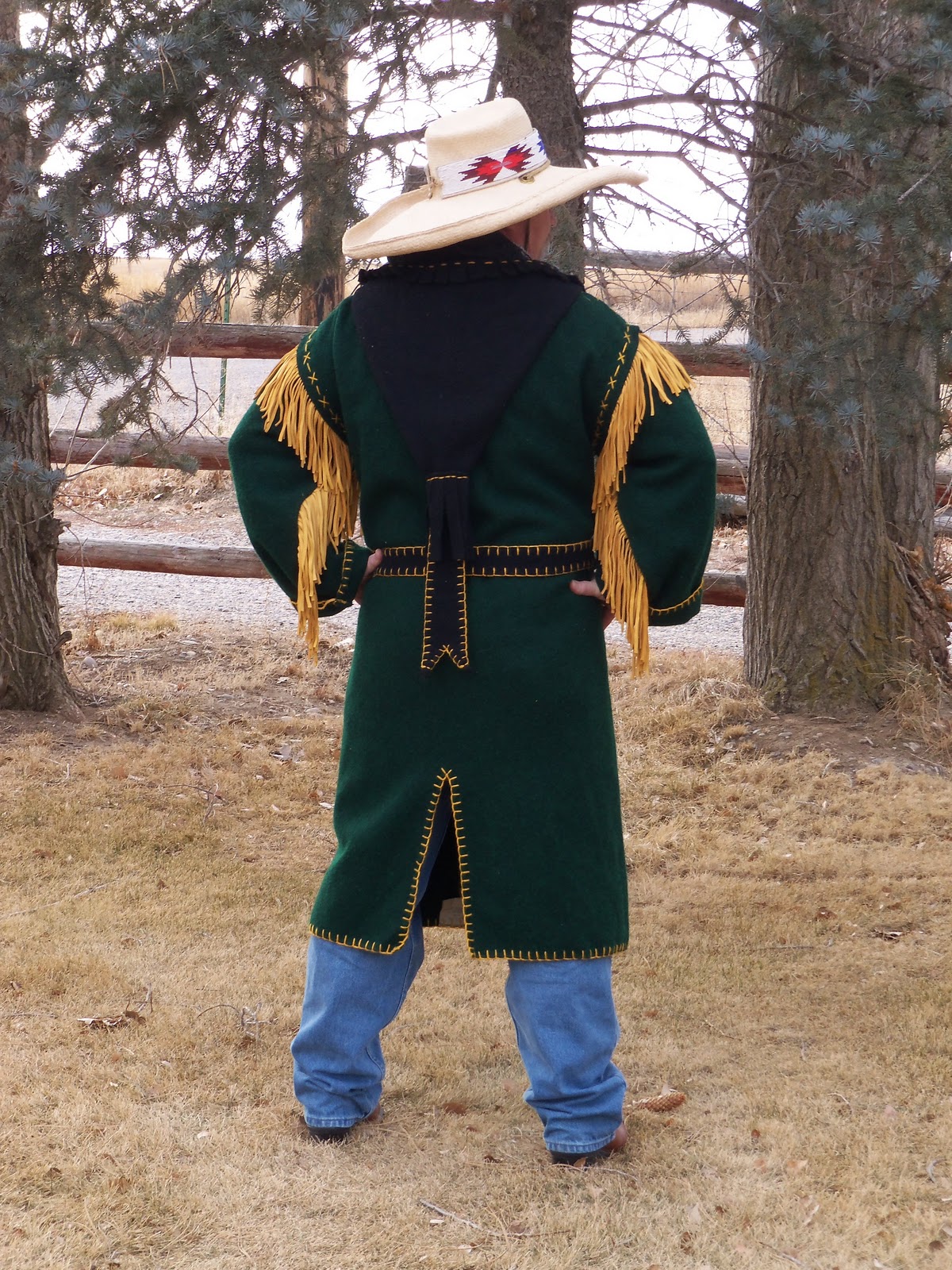 Coyote's Capotes Capotes