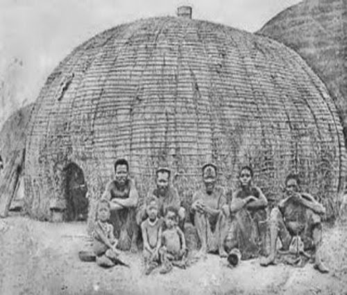 Zulu huts picture 1