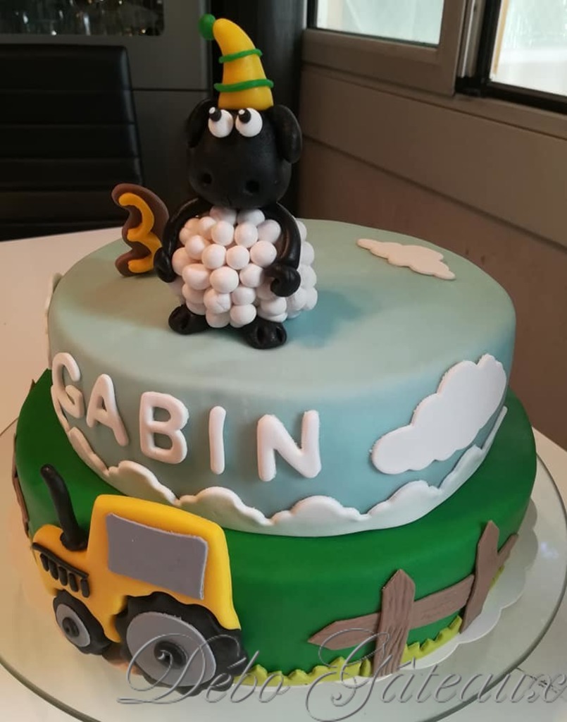 Débo Gâteaux Gâteau à étage thème shaun le mouton