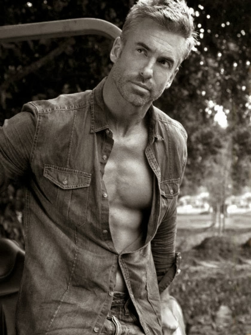 Artistry of Man: Artistry of Older Men: The Silver Fox