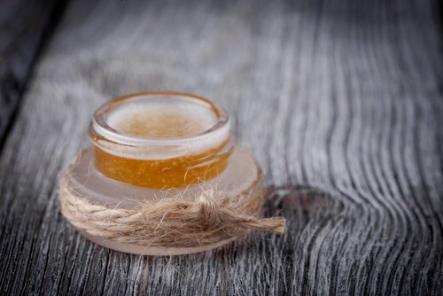 Comment préparer des gommages naturels pour les lèvres Comment préparer des gommages naturels pour les lèvres