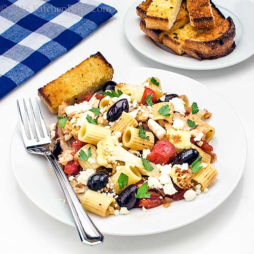 Pasta with Cauliflower and Olives