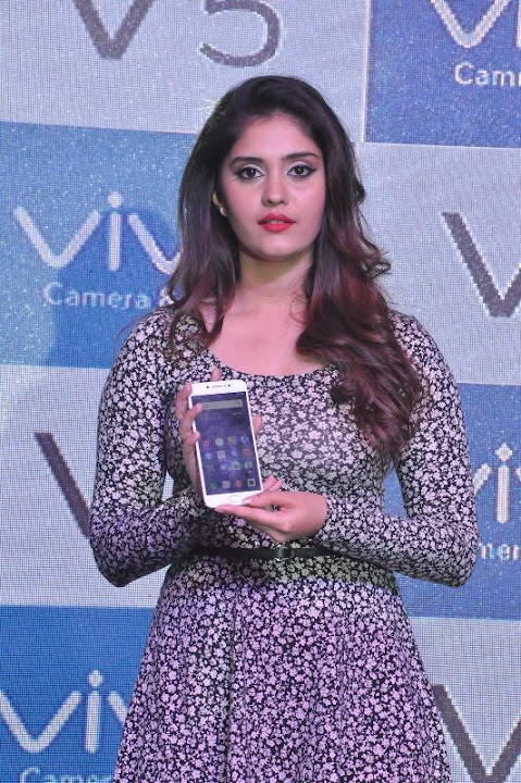 Surabhi Launching Vivo V5 Phone