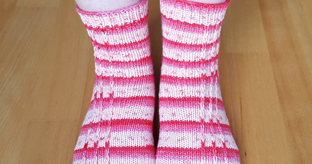 Knitting and so on: Strawberry Socks