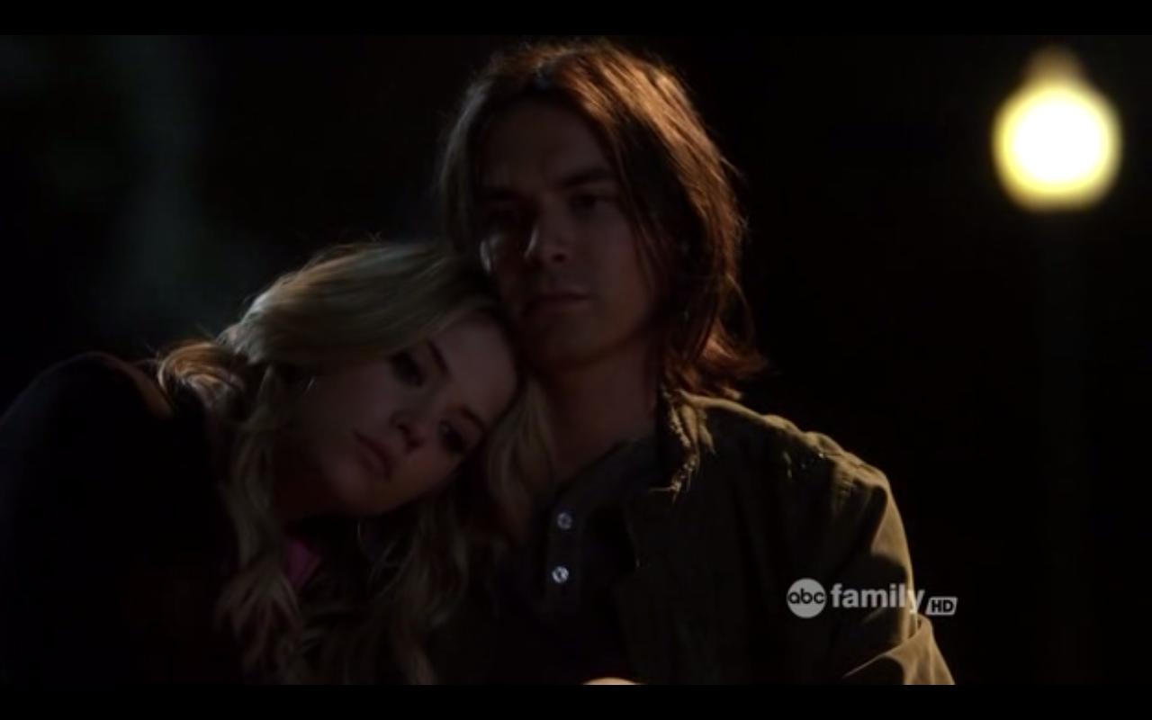 pll hanna și caleb dating în viața reală