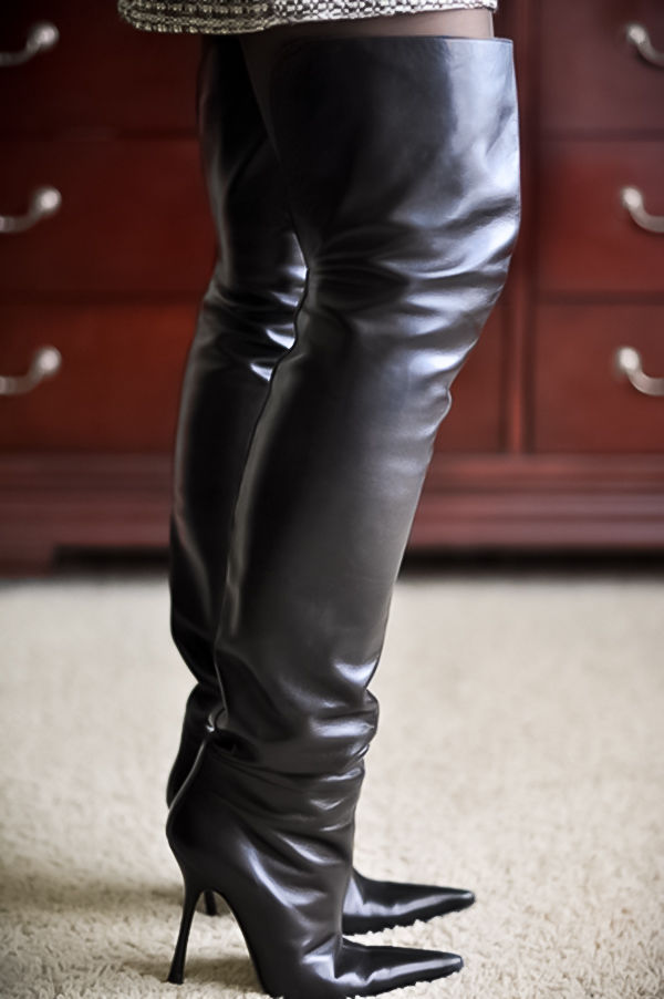 Ebay Leather Dolce Gabbana Thigh High Boots Make A Rare The Pencil Skirt Is Intriguing Because You D Have No Idea How Tall Those Boots Really Are Either Way Talk About Head Turning Looks