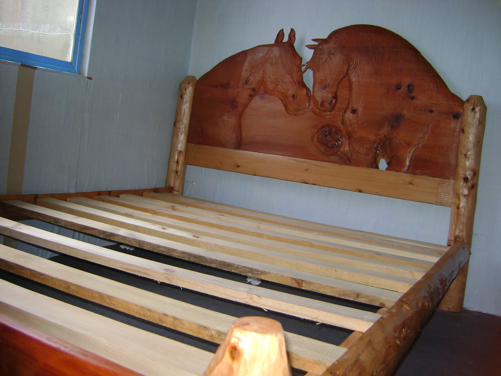 Muebles de Alerce Rustico: agosto 2011