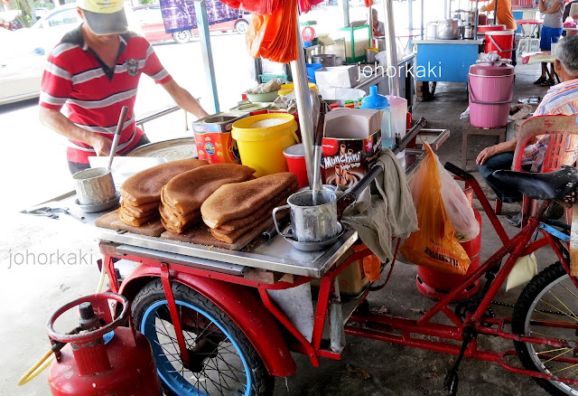 Crispy Thin Min Chang Kueh at Ta Bei Shui in Batu Pahat 大杯水 Min-Chang-Kueh-Ta-Bei-Shui-Batu-Pahat-大杯水