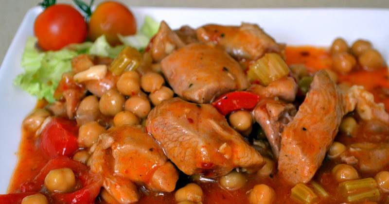 Лабиринты вкуса: Индюшатина с хумусом и овощами в соусе