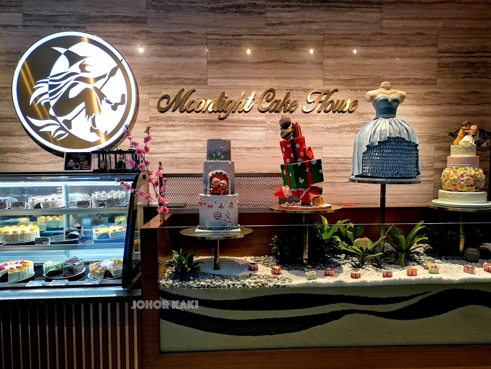 Moonlight Cake House Taman Pelangi in Johor Bahru Reopens after Big