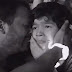Pai leva filho autista a show do Coldplay e o resultado é emocionante