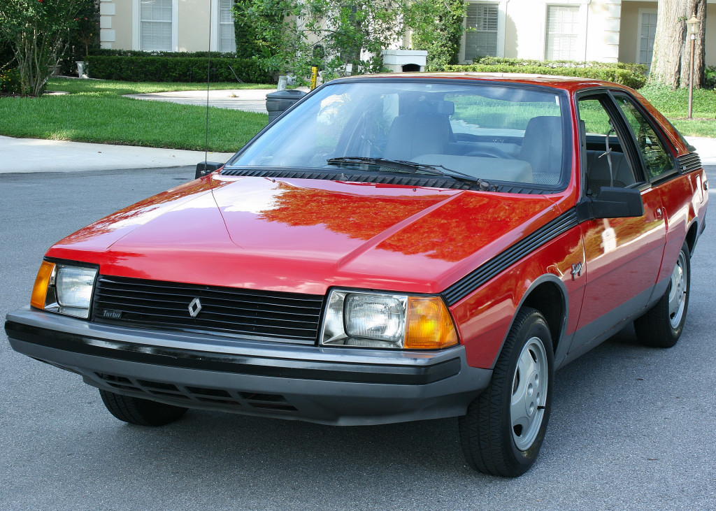 Renault старые. Renault Fuego 1982. Renault Fuego Turbo 1982. Renault Fuego Turbo. Рено Фуэго 1980.