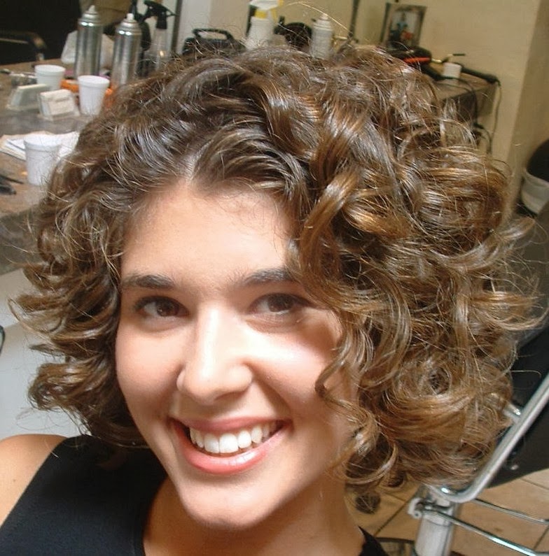 Short cuts for curly hair round face | Hair and Tattoos