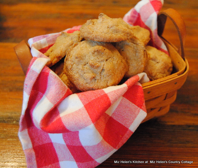 Salty Caramel Pecan Cookies at Miz Helen's Country Cottage