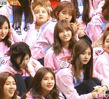 사나 그리고 모모.gif | 인스티즈