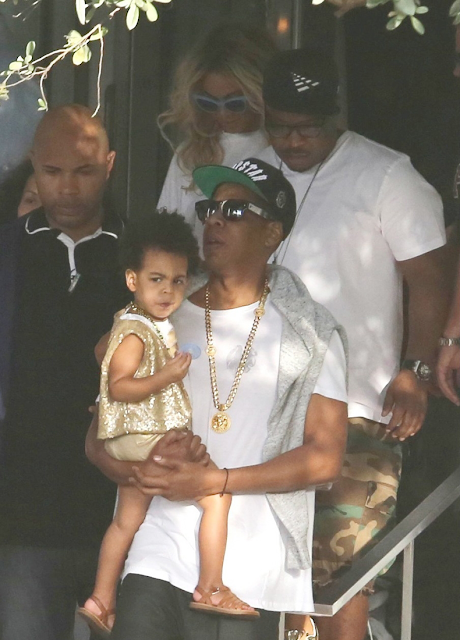 BEYONCE AND BLU IVY WAS GIVING LEGS AS  HEY ROCK MATCHING GOLD IN MIAMi-DivaSnap.com