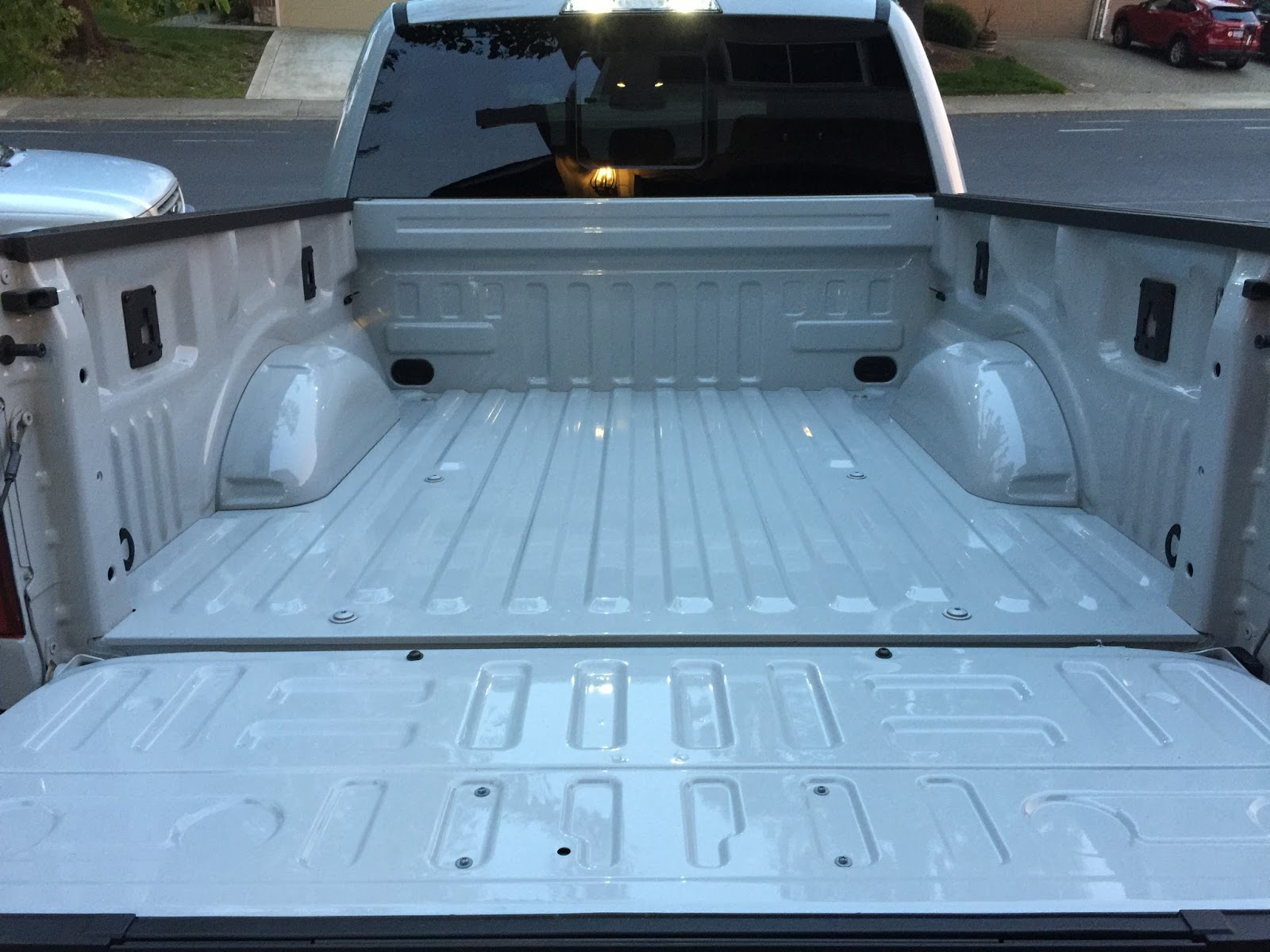 2017 Ford Raptor LineX bedliner GREAT STUFF!