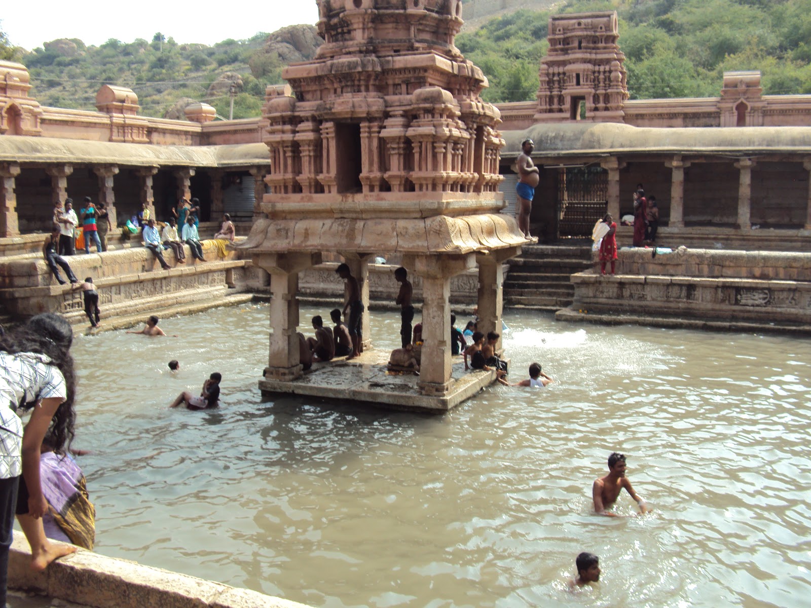 yaganti+temple+(13).JPG
