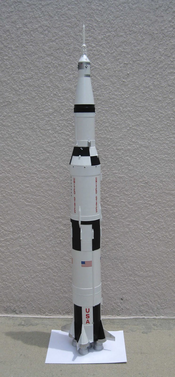 Model Rocket Building Estes Saturn V Build FINISHED!