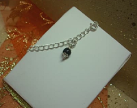 Vinci gratis un esclusivo bracciale con pendente il portafortuna sardo Su Coccu o Sabegia Logo Vinci gratis un esclusivo bracciale con pendente il portafortuna sardo Su Coccu o Sabegia