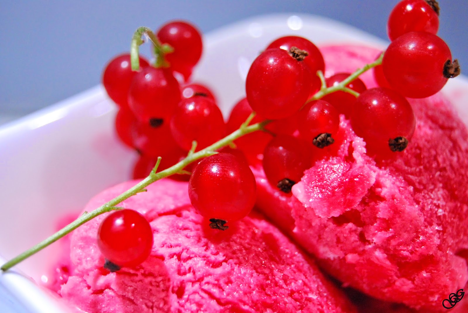 Glace à La Groseille Sans Sorbetière pointGleblog: Glace à la Groseille (sans sorbetière)