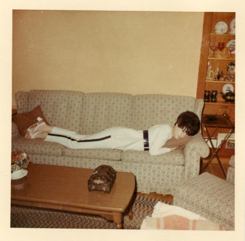 26 Old Snapshots Capture People Napping On Their Couches