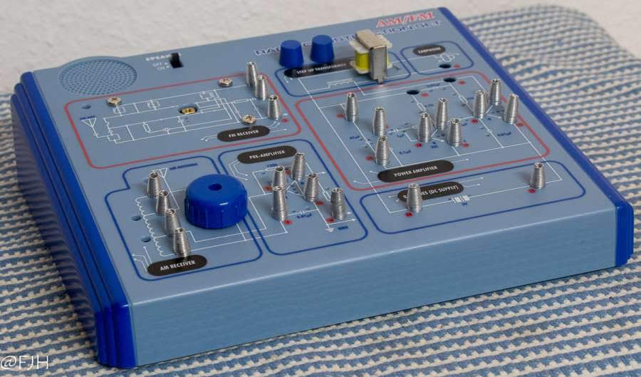 Radiobasteleien: Baukasten Radio Construction Set