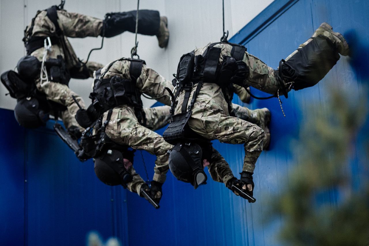 группа захвата гбр. омон группа альфа. моя команда мем. волкодав. спецназ гром мвд.